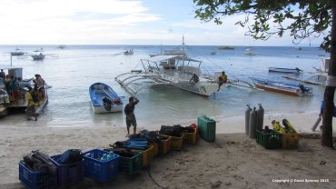 Loading the Bankas ready for diving