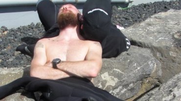 Wayne Resing his head on Kyle